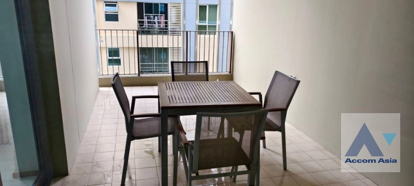 unit 3 Bedrooms  Condominium For Rent in Sukhumvit, Bangkok  near BTS Phrom Phong (AA41003)