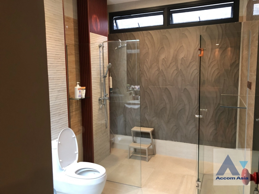 27  4 br House For Sale in Pattanakarn ,Bangkok  AA41012