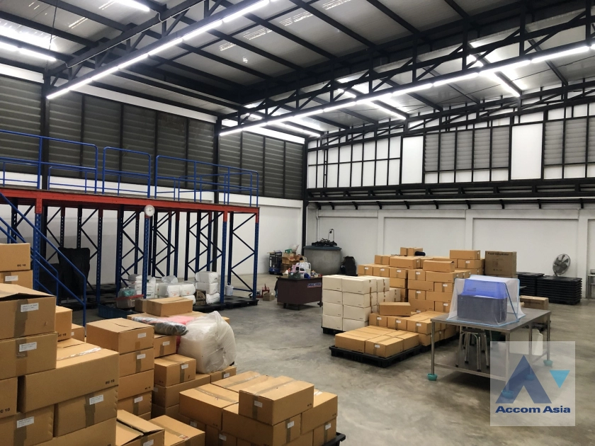 32  4 br House For Sale in Pattanakarn ,Bangkok  AA41012