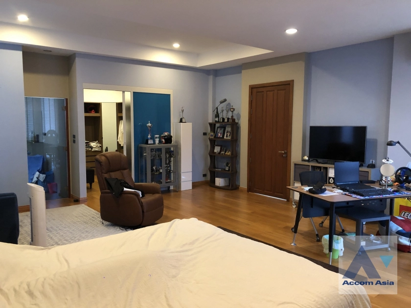 25  4 br House For Sale in Pattanakarn ,Bangkok  AA41012