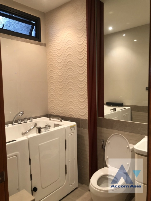 29  4 br House For Sale in Pattanakarn ,Bangkok  AA41012