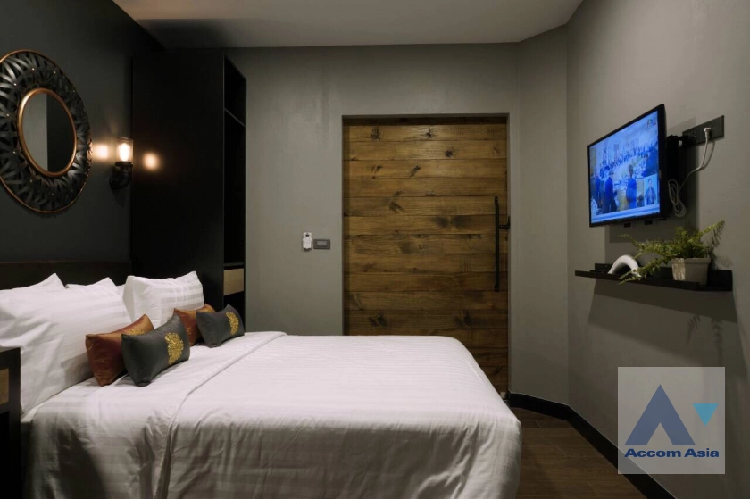 unit 2 Bedrooms  Condominium For Rent & Sale in Phaholyothin, Bangkok  near BTS Phaya Thai - ARL Phayathai (AA41014)