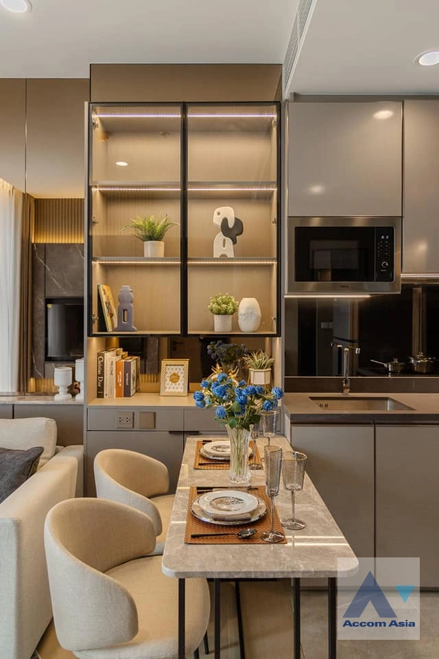 unit 1 Bedroom  Condominium For Sale in Phaholyothin, Bangkok  near BTS Victory Monument (AA41018)