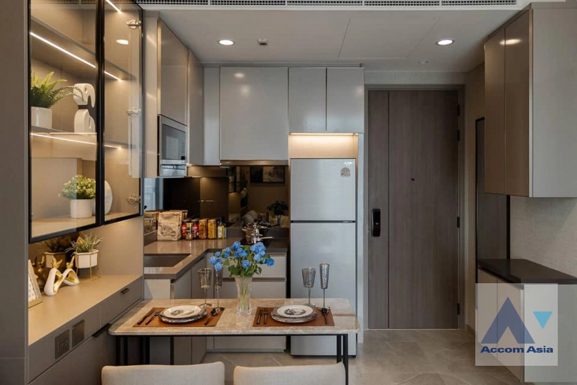 unit 1 Bedroom  Condominium For Sale in Phaholyothin, Bangkok  near BTS Victory Monument (AA41018)