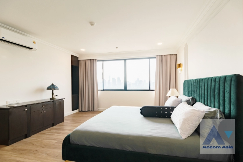 11  2 br Condominium for rent and sale in Sukhumvit ,Bangkok BTS Nana at Lake Green AA41022