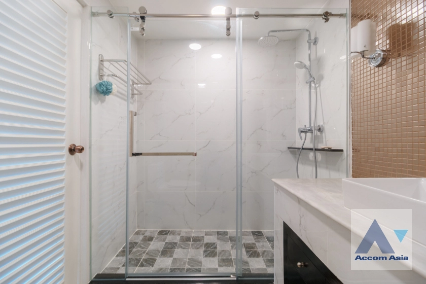 17  2 br Condominium for rent and sale in Sukhumvit ,Bangkok BTS Nana at Lake Green AA41022