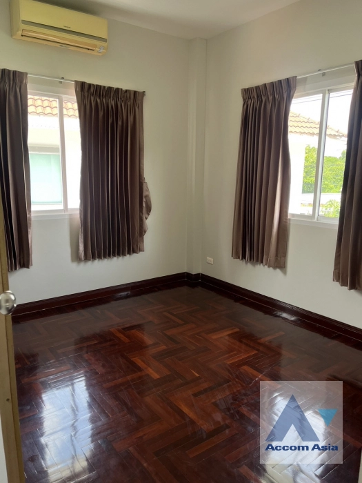 unit 3 Bedrooms  House For Rent in Latkrabang, Bangkok  (AA41024)