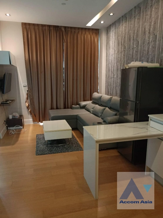 unit 1 Bedroom  Condominium For Rent & Sale in Phaholyothin, Bangkok  (AA41027)