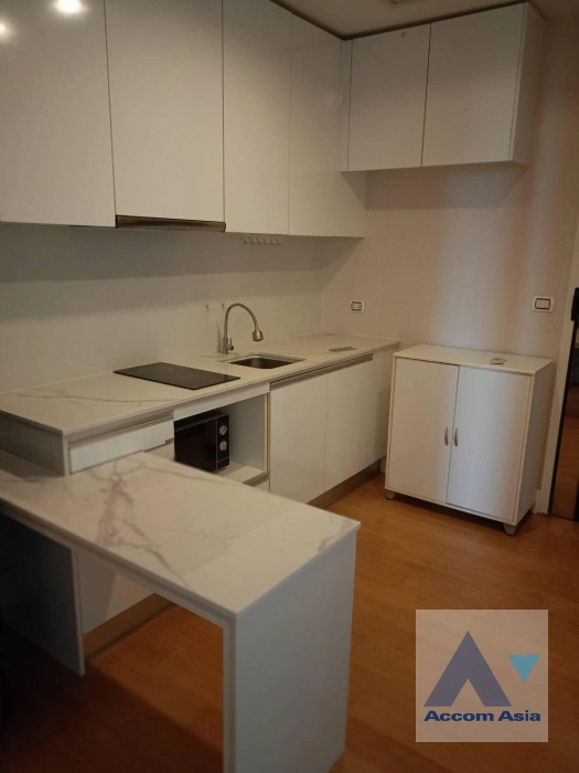 unit 1 Bedroom  Condominium For Rent & Sale in Phaholyothin, Bangkok  (AA41027)