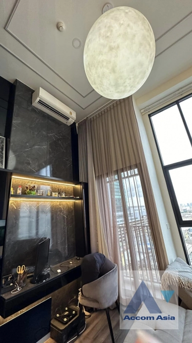 5  1 br Condominium For Sale in Ratchadaphisek ,Bangkok MRT Rama 9 at KNIGHTSBRIDGE SPACE – RAMA9 AA41033