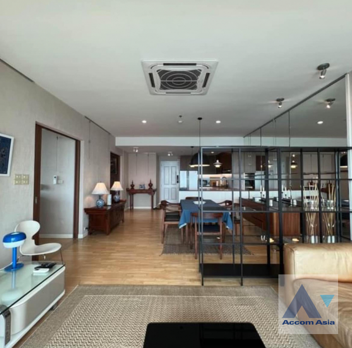 unit 2 Bedrooms  Condominium For Rent in Charoen Nakhon, Bangkok  near BTS Krung Thon Buri (AA41057)
