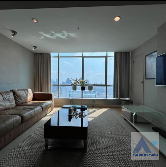 unit 2 Bedrooms  Condominium For Rent in Charoen Nakhon, Bangkok  near BTS Krung Thon Buri (AA41057)
