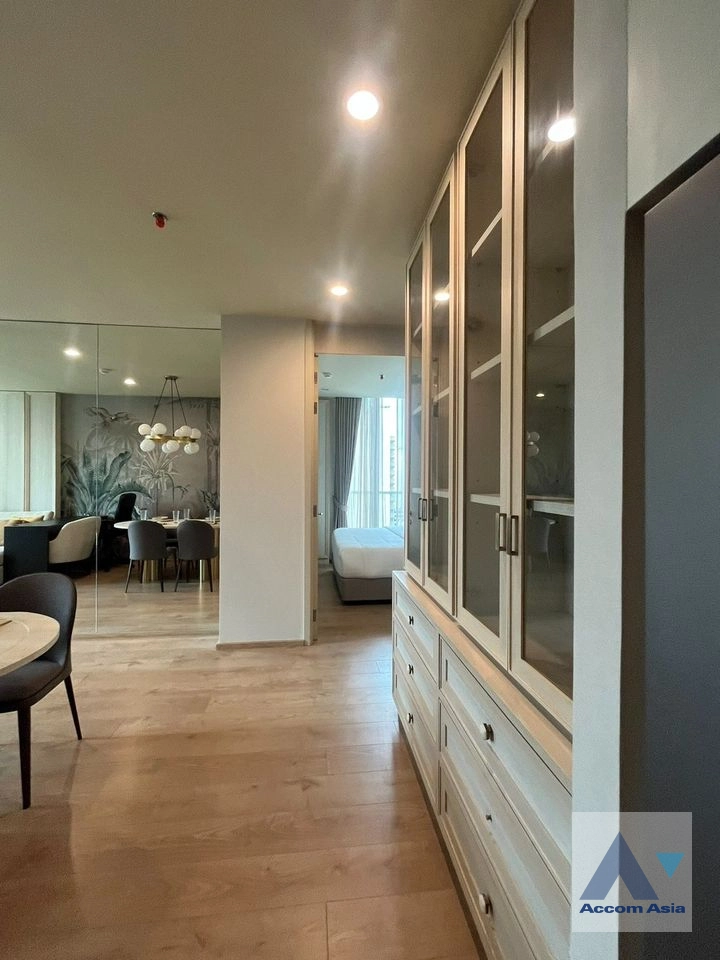 unit 2 Bedrooms  Condominium For Rent in Sukhumvit, Bangkok  near BTS Asok - MRT Sukhumvit (AA41058)