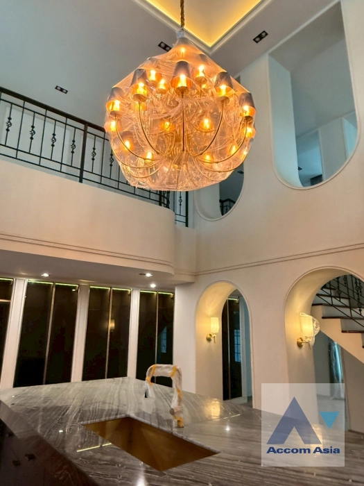 6  4 br House for rent and sale in Bang Na ,Bangkok BTS Bearing at Fantasia Villa 3  AA41069