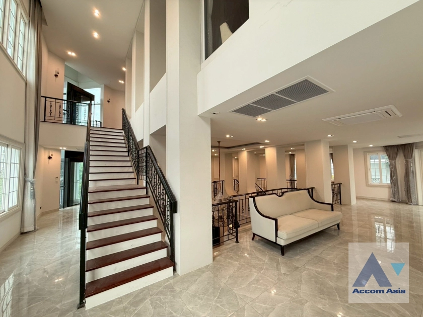 7  4 br House for rent and sale in Bang Na ,Bangkok BTS Bearing at Fantasia Villa 3  AA41069