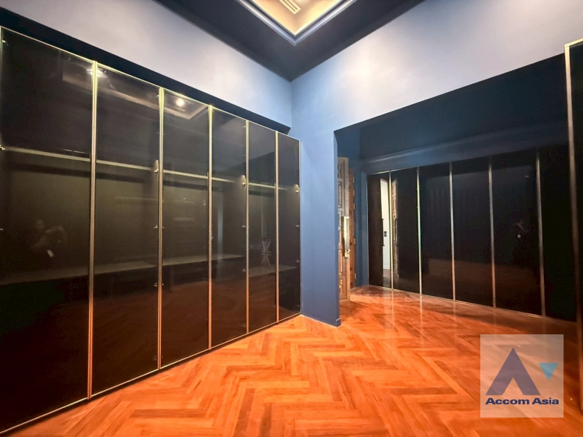 37  4 br House for rent and sale in Bang Na ,Bangkok BTS Bearing at Fantasia Villa 3  AA41069