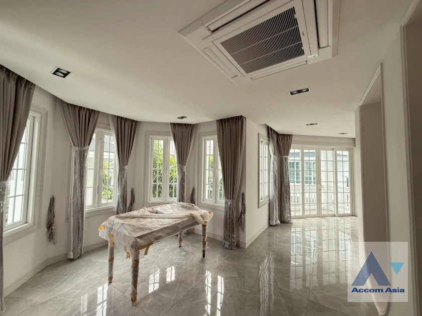 43  4 br House for rent and sale in Bang Na ,Bangkok BTS Bearing at Fantasia Villa 3  AA41069