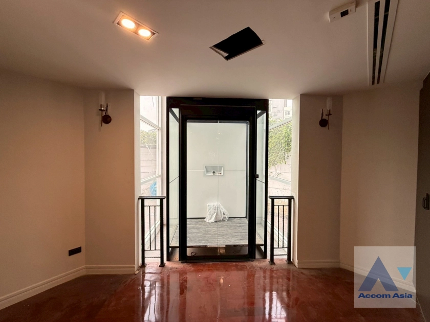 45  4 br House for rent and sale in Bang Na ,Bangkok BTS Bearing at Fantasia Villa 3  AA41069