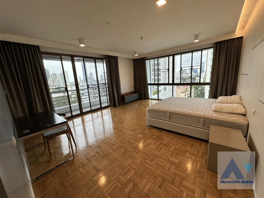 16  3 br Apartment for rent and sale in Sukhumvit ,Bangkok BTS Phrom Phong at High-Rise Serviced Apartment Near The Em District AA41071
