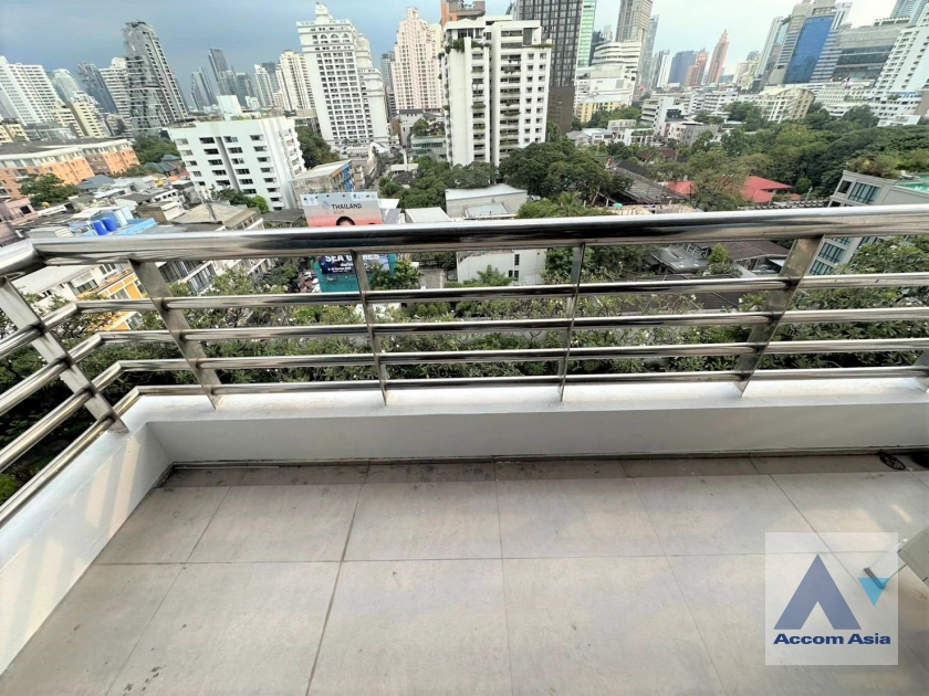 32  3 br Apartment for rent and sale in Sukhumvit ,Bangkok BTS Phrom Phong at High-Rise Serviced Apartment Near The Em District AA41071