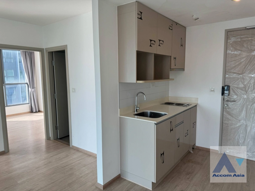 unit 2 Bedrooms  Condominium For Sale in Silom, Bangkok  near MRT Sam Yan (AA41074)