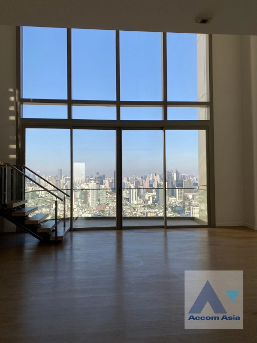  1  5 br Condominium For Sale in Charoen Nakhon ,Bangkok BTS Krung Thon Buri at Magnolias Waterfront Residences AA41076