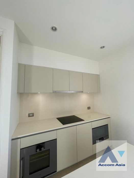 4  5 br Condominium For Sale in Charoen Nakhon ,Bangkok BTS Krung Thon Buri at Magnolias Waterfront Residences AA41076