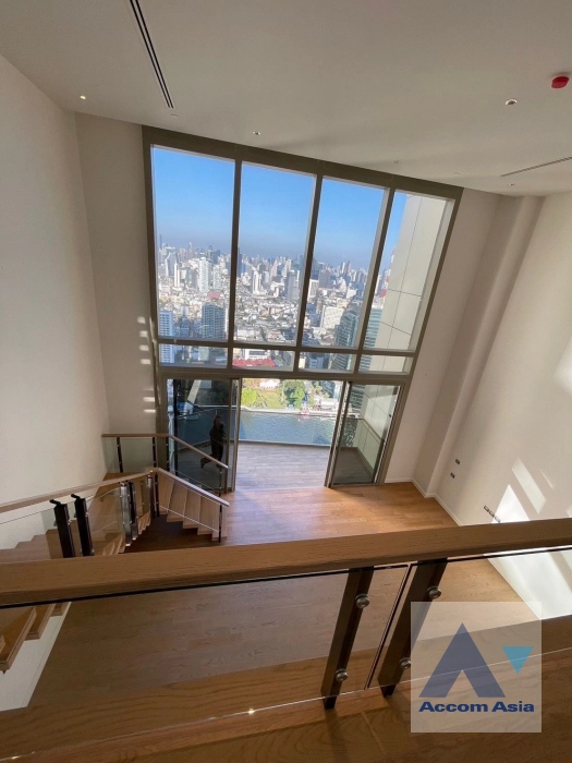 unitDuplex Condo |  5 Bedrooms  Condominium For Sale in Charoen Nakhon, Bangkok  near BTS Krung Thon Buri (AA41076)