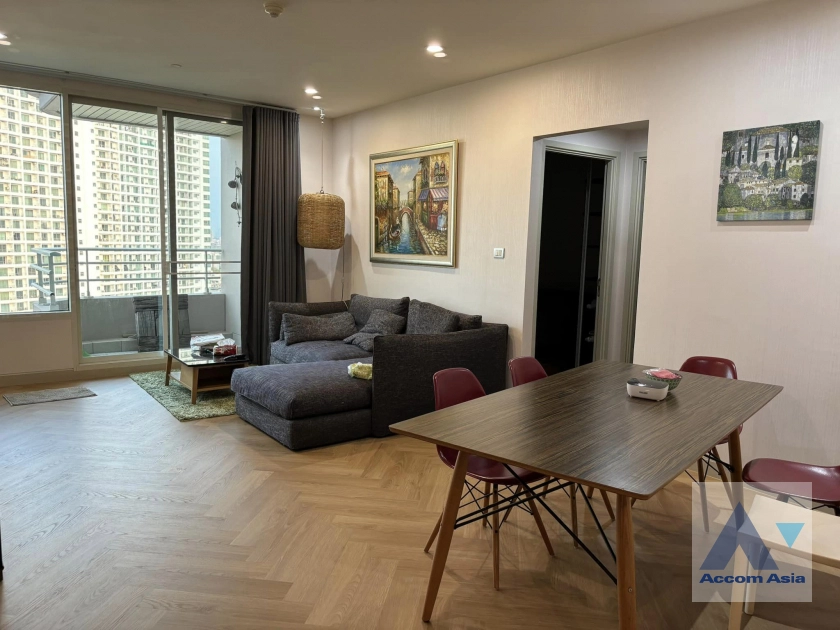 Fully Furnished |  WaterMark Chaophraya River Condominium  2 Bedroom for Rent BTS Krung Thon Buri in Charoennakhon Bangkok