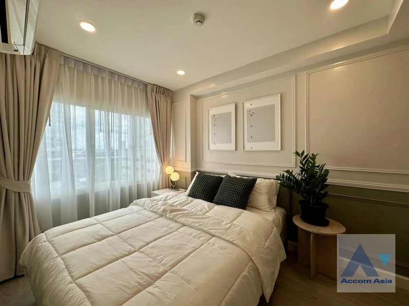 unit 1 Bedroom  Condominium For Sale in Charoen Nakhon, Bangkok  (AA41099)