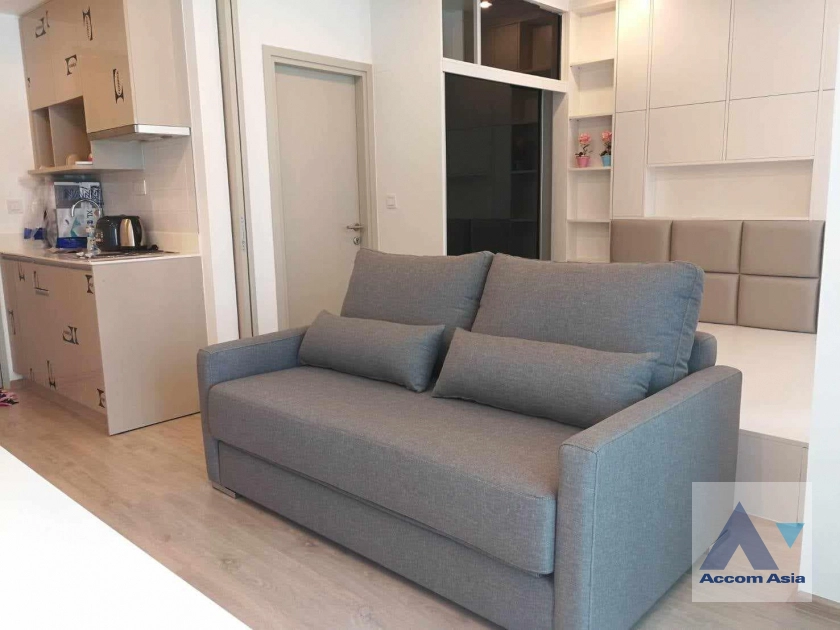 unit 1 Bedroom  Condominium For Rent in Silom, Bangkok  near MRT Sam Yan (AA41103)