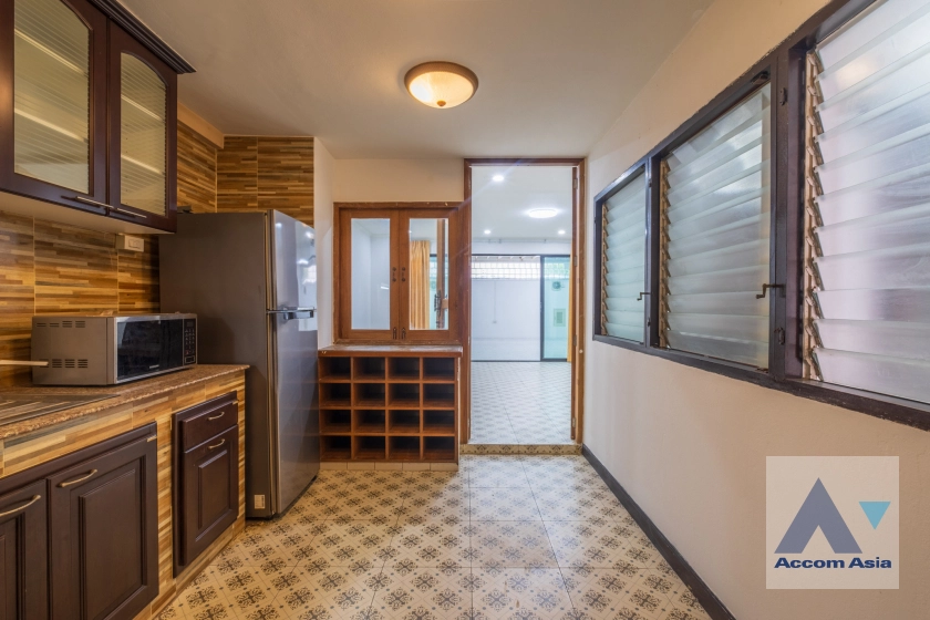 unitHome Office |  3 Bedrooms  Townhouse For Rent & Sale in Sukhumvit, Bangkok  near BTS Ekkamai (AA41105)