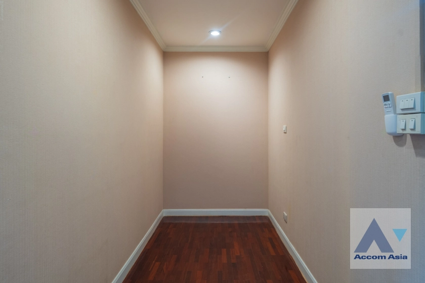 21  3 br Townhouse for rent and sale in Sukhumvit ,Bangkok BTS Ekkamai AA41105
