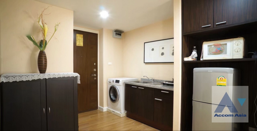 unit 1 Bedroom  Condominium For Sale in Sukhumvit, Bangkok  near BTS Nana (AA41115)