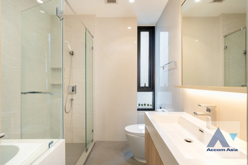 14  2 br Condominium For Sale in Sukhumvit ,Bangkok BTS Ekkamai at Maru Ekkamai 2 AA41124