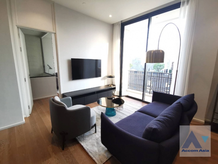 unit 2 Bedrooms  Condominium For Rent in Ploenchit, Bangkok  near BTS Ploenchit (AA41129)