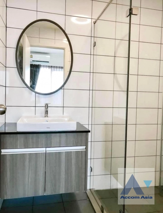 10  1 br Condominium For Sale in Ratchadaphisek ,Bangkok MRT Huai Khwang at Chapter One Eco Ratchada-Huaikwang AA41141