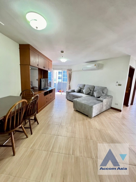 unit 2 Bedrooms  Condominium For Rent in Ploenchit, Bangkok  near BTS Ploenchit (AA41145)