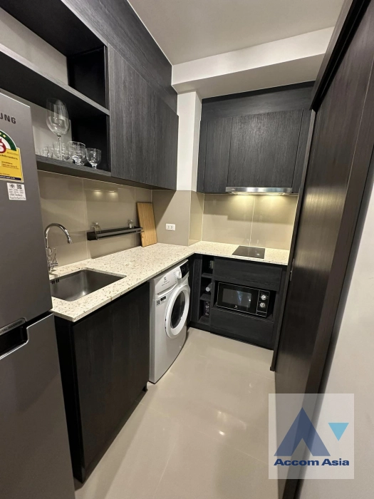 unit 1 Bedroom  Condominium For Sale in Ratchadaphisek, Bangkok  near MRT Sutthisan (AA41150)