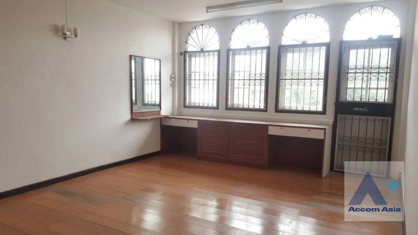 9  4 br Townhouse For Rent in Ratchadaphisek ,Bangkok MRT Thailand Cultural Center AA41151