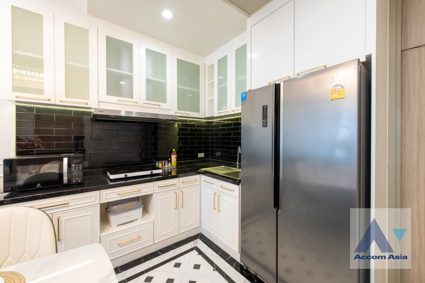 unit 1 Bedroom  Condominium For Rent in Ploenchit, Bangkok  near BTS Ploenchit (AA41167)