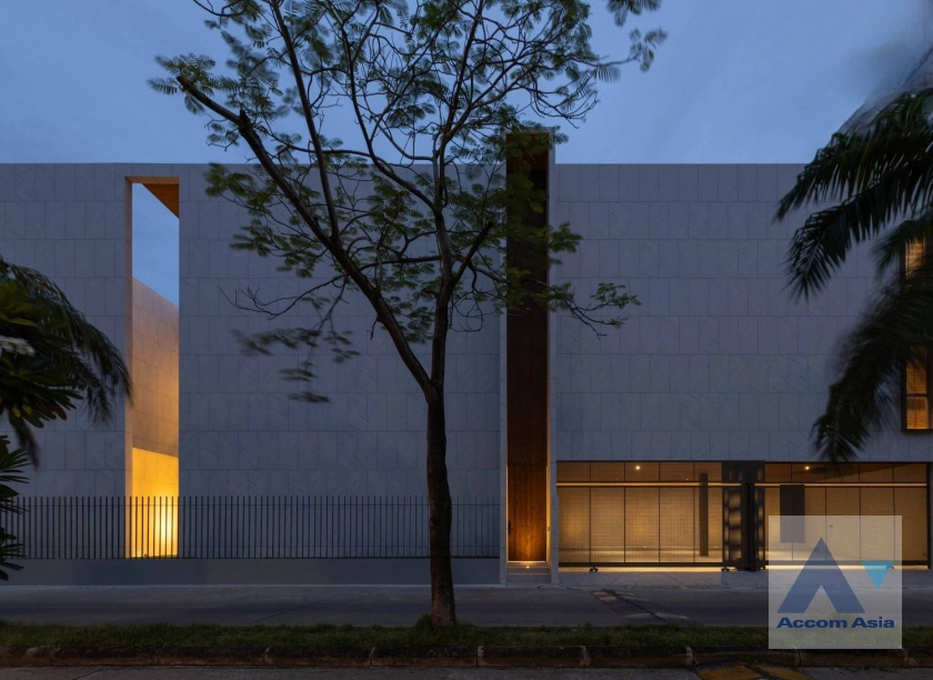 36  5 br House For Sale in Lat Phrao ,Bangkok  AA41171