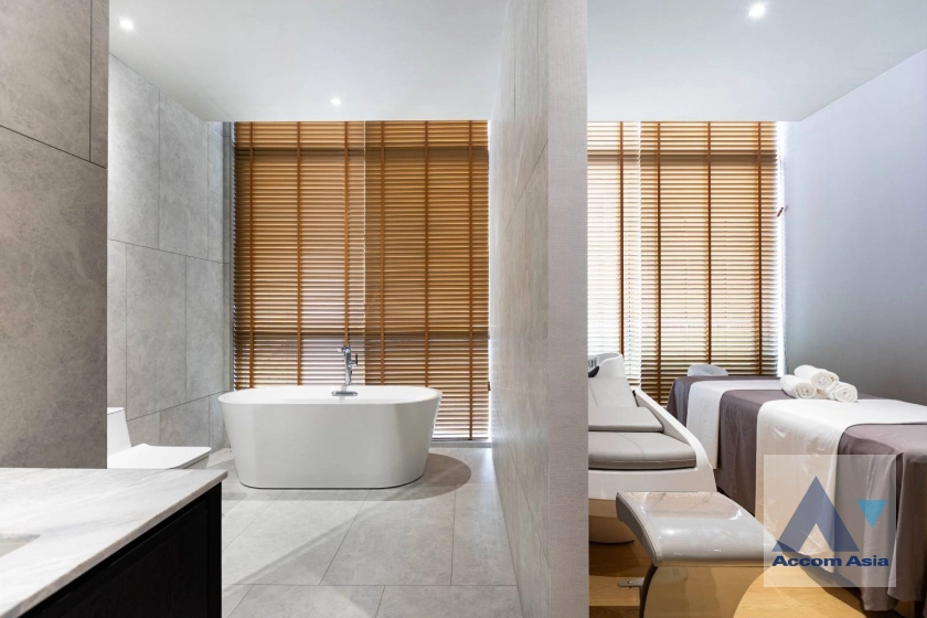 22  5 br House For Sale in Lat Phrao ,Bangkok  AA41171