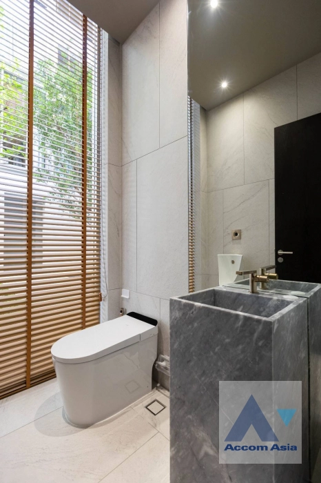 27  5 br House For Sale in Lat Phrao ,Bangkok  AA41171