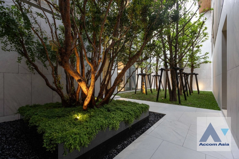 29  5 br House For Sale in Lat Phrao ,Bangkok  AA41171