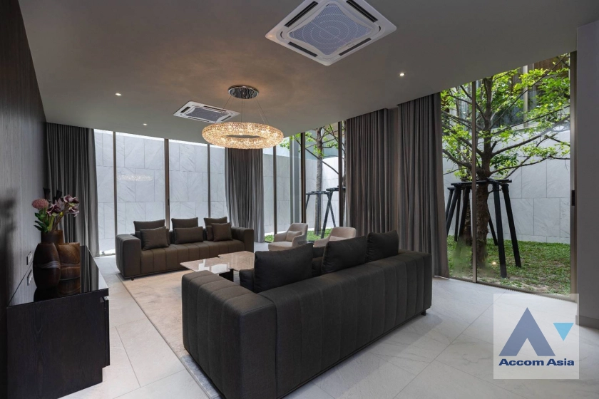 13  5 br House For Sale in Lat Phrao ,Bangkok  AA41171