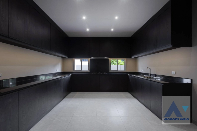 12  5 br House For Sale in Lat Phrao ,Bangkok  AA41171