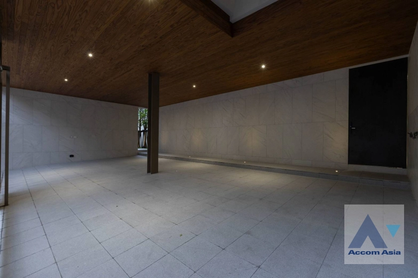 33  5 br House For Sale in Lat Phrao ,Bangkok  AA41171