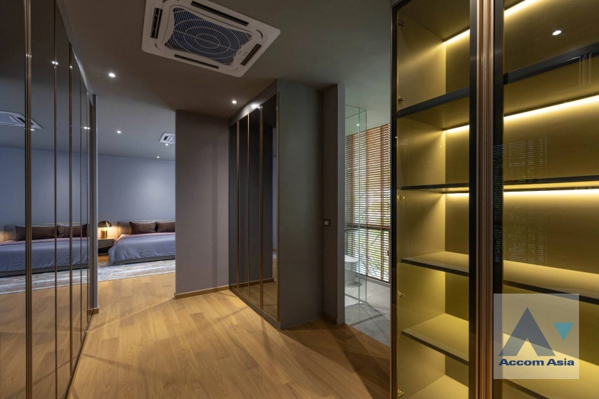 20  5 br House For Sale in Lat Phrao ,Bangkok  AA41171