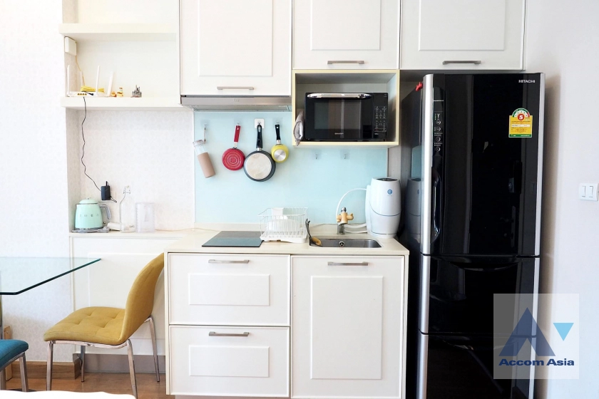 unit 1 Bedroom  Condominium For Rent in Sukhumvit, Bangkok  near BTS On Nut (AA41173)